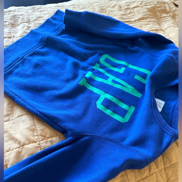 Gap Sweatshirt - Picture 3 of 3
